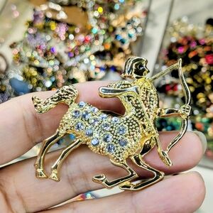 671 Gold Sagittarius Centaur Brooch
